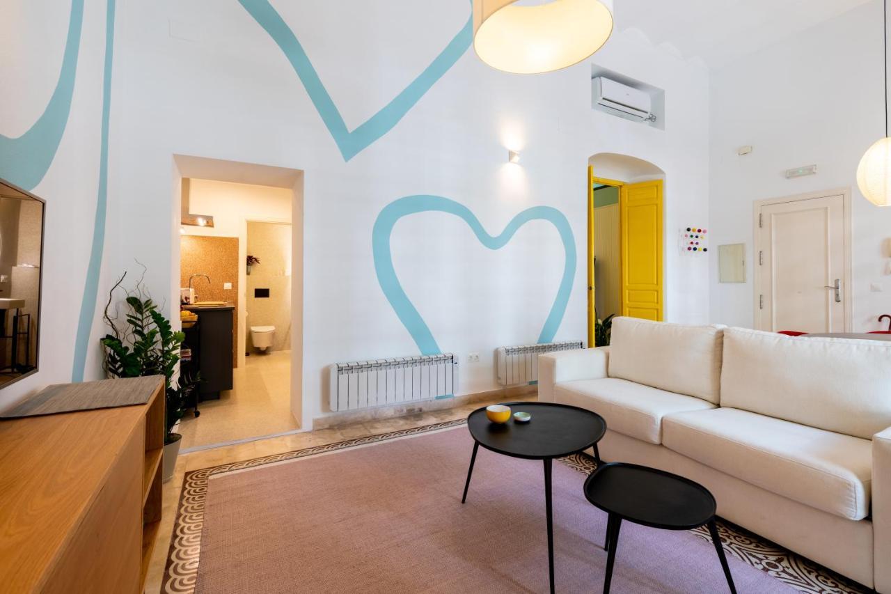 Apartamento Trahzo Seville Exterior photo